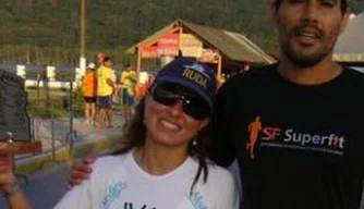 Os ultramaratonistas comemoram conquista na Corrida das Torres