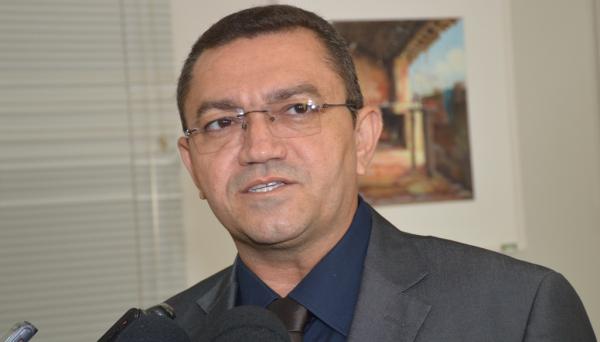 Padre Walmir empossa hoje a tarde seu novo secretariado(Imagem:Jos&eacute; Maria Barros)