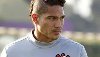 Paolo Guerrero desconversa sobre vaga no time