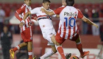 Para Denílson, São Paulo deve dar tempo ao tempo para melhorar