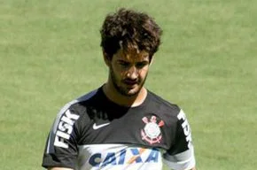 Pato, em treino do Timão