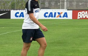 Pato trabalha no campo neste sábado