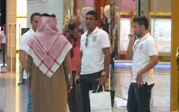 Paulinho foi reconhecido por um &aacute;rabe no Shopping(Imagem:Reprodu&ccedil;&atilde;o)