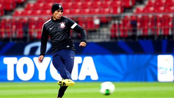 Paulinho ter&aacute; liberdade para chegar ao ataque(Imagem:Reprodu&ccedil;&atilde;o)