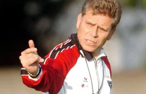 Paulo Autuori , em treino do São Paulo em 2005