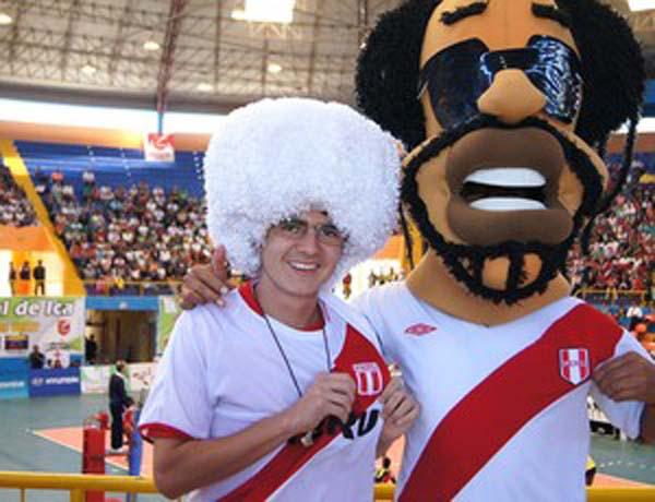 Peruanos são fãs de Paolo Guerrero(Imagem:Reprodução)