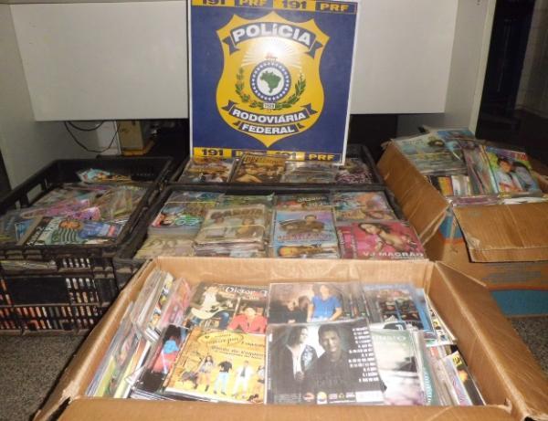 Pol&iacute;cia Rodovi&aacute;ria apreende mais de 5 mil CDs e DVDs(Imagem:Reprodu&ccedil;&atilde;o)