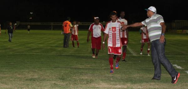 Por conta da indefinição, 4 de Julho vê jogadores deixando clube (Imagem:Reprodução)