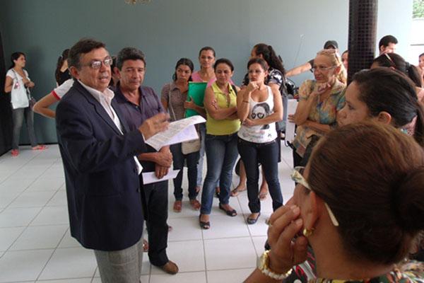 Prefeito anuncia convocação de professores que acamparam em protesto no prédio do Ministério Público de Campo Maior(Imagem:Campomaioremfoco)