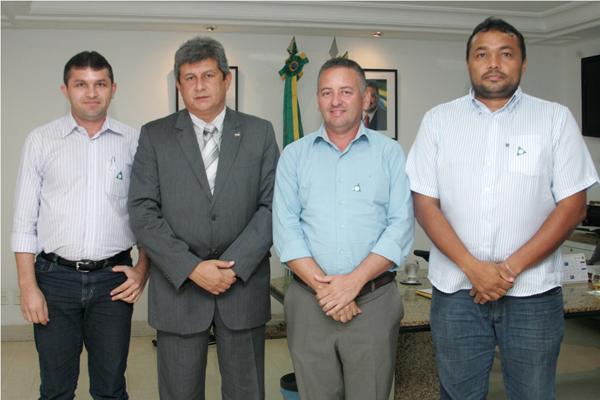 Presidente da União das Câmaras Municipais do Estado do Piauí-AVEP com Zé Filho.(Imagem:Divulgação)