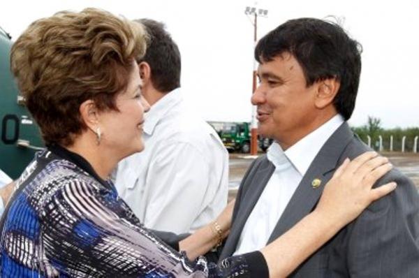 Presidente Dilma Rousseff e o senador Wellington Dias(Imagem:Reprodução)