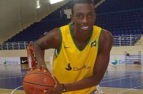 Promessa rubro-negra participa do Draft da NBA