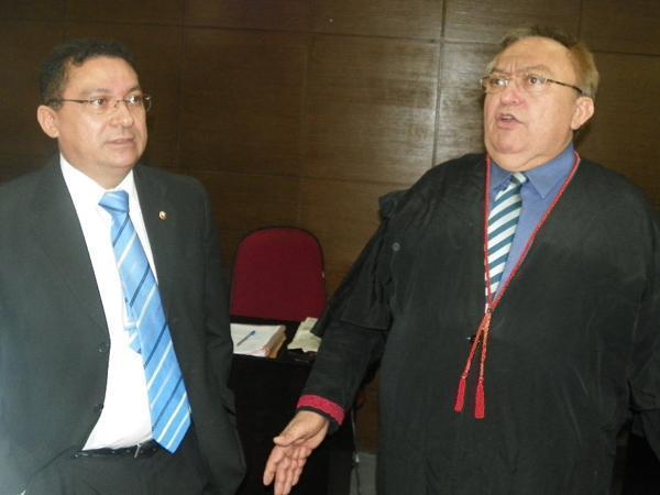 Promotores Ubiraci Rocha e Eliardo Cabral(Imagem:Reprodução)