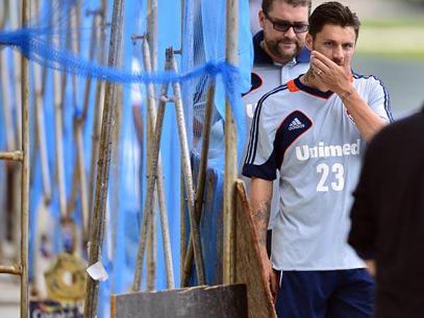 Rafael S&oacute;bis evita sair na rua para evitar estresse(Imagem:Reprodu&ccedil;&atilde;o)