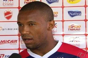 Rafael Vaz teme campanha irregular e nega já ter acerto com clube do Rio