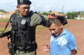 Raimundo Nonato Pires da Silva Pires preso pela polícia.
