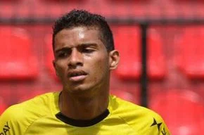 Reinaldo é uma das opções do Fluminense para a lateral esquerda em 2013