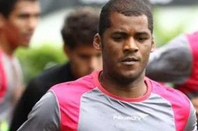 Renato Silva voltará a Goiás de olho nos três pontos