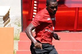 Renato vai assumir a vaga de Elias, único titular fora do jogo