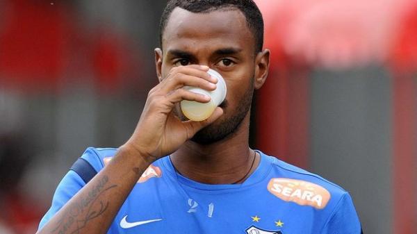 Renê Júnior, em treino do Santos, no CT Rei Pelé (Imagem:Reprodução)