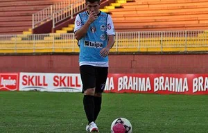 Ricardinho fica no Joinville até 2016