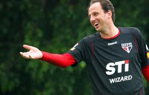 Rogerio Ceni vê situação mais tranquila no Brasileirão