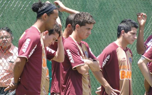 Ronaldinho e Bernard trabalharam normalmente(Imagem:Reprodução)