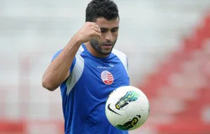 Ronaldo Alves pronto para voltar aos treinos