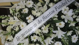 Santos manda coroa