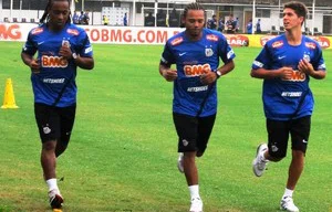 Santtos vai enfrentar Guarani-MG e Barueri antes da estreia