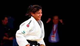 Sarah Menezes