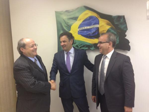 S&iacute;lvio Mendes, A&eacute;cio Neves e Firmino Filho(Imagem:Divulga&ccedil;&atilde;o)