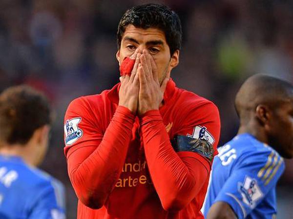 Su&aacute;rez foi punido com dez jogos de suspens&atilde;o pela mordida no zagueiro Ivanovic (Imagem:Reprodu&ccedil;&atilde;o)