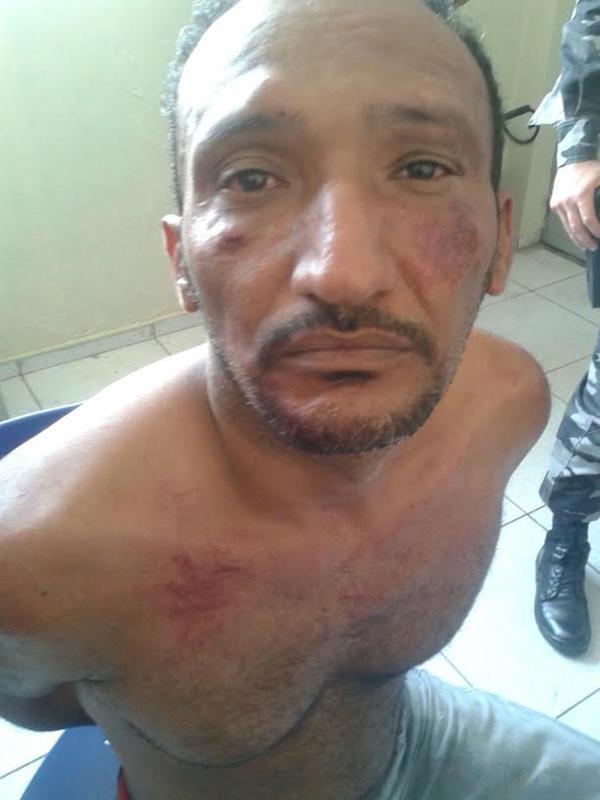 Suspeito preso pela pol&iacute;cia.(Imagem:Divulga&ccedil;&atilde;o)