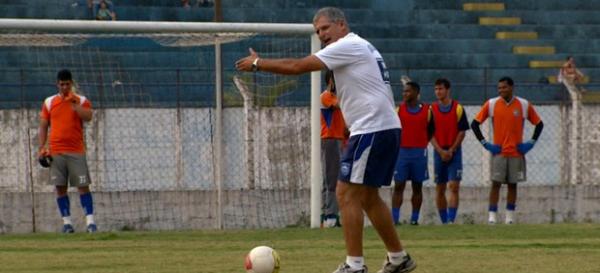 T&eacute;cnico Fahel J&uacute;nior acredita no time titular para melhorar na competi&ccedil;&atilde;o(Imagem:Reprodu&ccedil;&atilde;o)