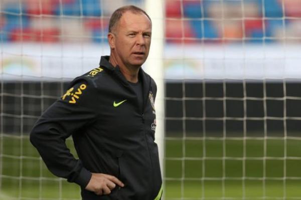 T&eacute;cnico Mano Menezes(Imagem:Reprodu&ccedil;&atilde;o)