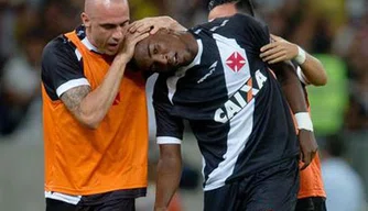 Thalles foi o grande destaque do primeiro tempo, com dois gols anotados