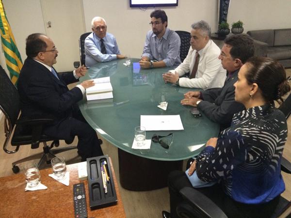 Them&iacute;stocles Filho se re&uacute;ne com deputados e presidente do TJ(Imagem:Divulga&ccedil;&atilde;o)