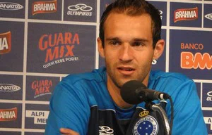 Thiago Carvalho deve reaparecer na zaga celeste