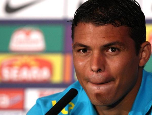 Thiago Silva lamenta sa&iacute;da do Milan (Imagem:Mowa Press)