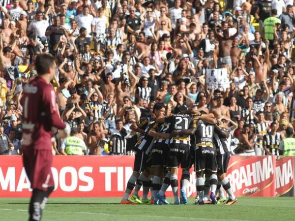 Time carioca fez 3 a 0 e se garantiu em quarto lugar; vaga na Libertadores agora depende do Lanus(Imagem:Reprodu&ccedil;&atilde;o)