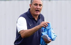 Tite começa a ajeitar o time para o Mundial