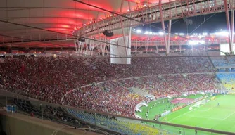 Torcida do Fla no Maracanã durante a vitória sobre o Santos