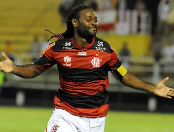 Vagner Love gol Flamengo(Imagem:Reprodução)
