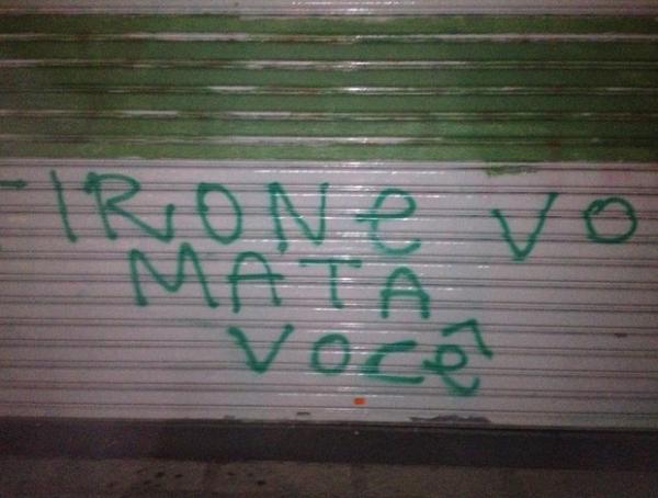 Vândalo faz pichação com ameaça de morte ao presidente Tirone(Imagem:Reprodução)