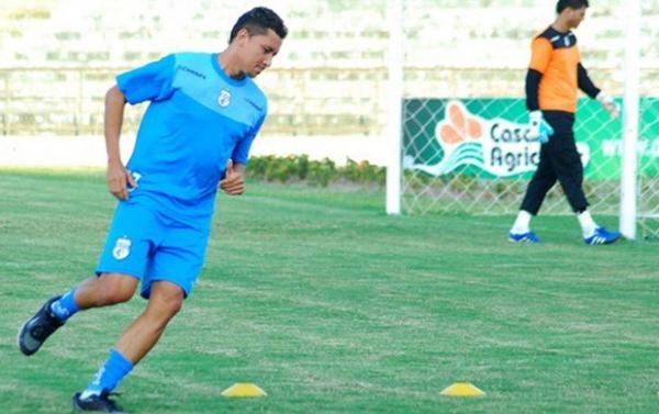Vav&aacute; foi o destaque do coletivo de sexta-feira, marcando os dois gols da vit&oacute;ria dos titulares sobre o time considerado reserva (Imagem:Reprodu&ccedil;&atilde;o)