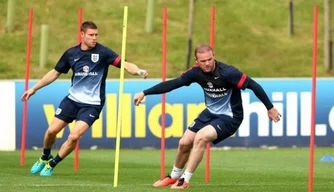Wayne Rooney treinou normalmente e está confirmado no amistoso da Inglaterra