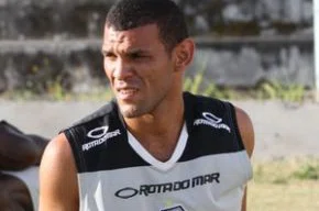 Zagueiro Adalberto já está regularizado no Galo
