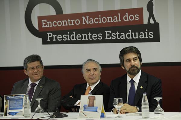 Z&eacute; Filho com Michel Temer e o Presidente Nacional do PMDB, Valdir Raupp.(Imagem:Divulga&ccedil;&atilde;o)