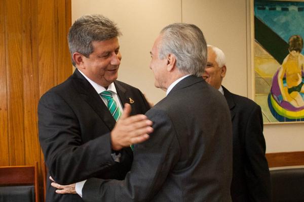 Z&eacute; Filho e o vice-presidente Michel Temer(Imagem:Julia Maass e Rom&eacute;rio Cunha)
